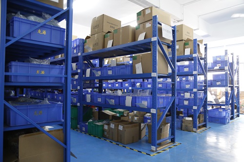 龍?jiān)磦}(cāng)庫(kù)